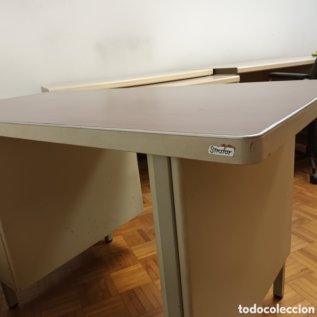 Vintage: Mesa Strafor en buen estado - Foto 5