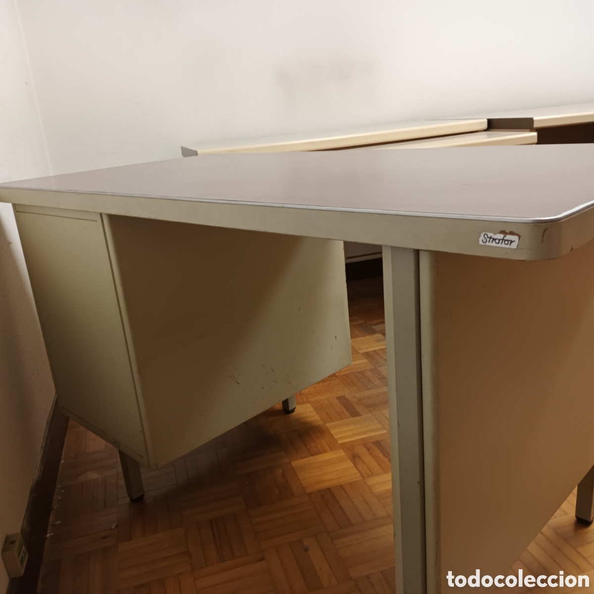Vintage: Mesa Strafor en buen estado - Foto 6