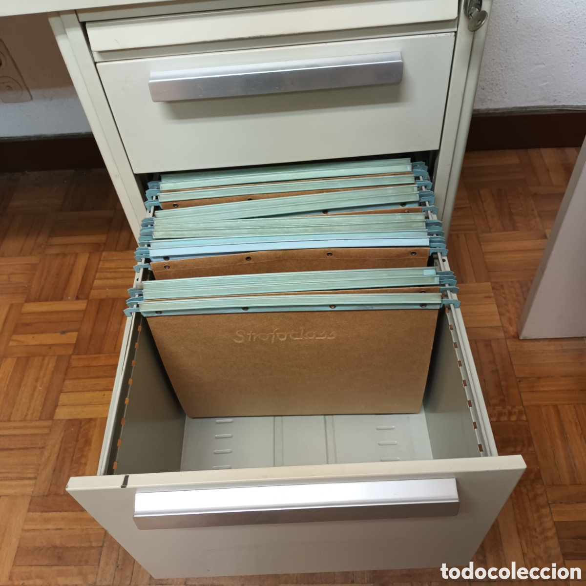 Vintage: Mesa Strafor en buen estado - Foto 1