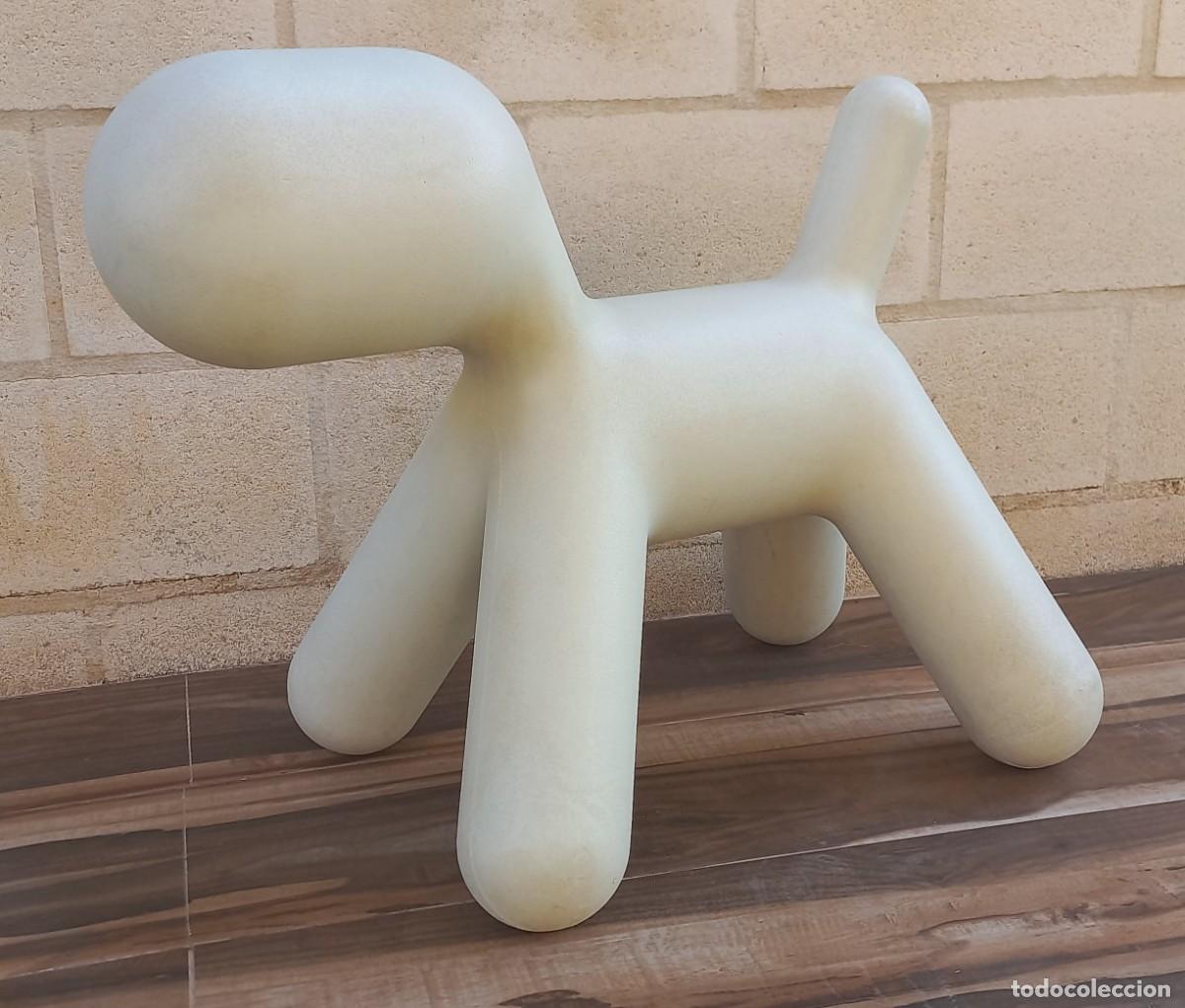 Vintage: PUPPY ASIENTO ABSTRACTO INFANTIL CON FORMA DE PERRO DISE&Ntilde;ADO POR Eero Aamio PARA MAGIS - EL GRANDE