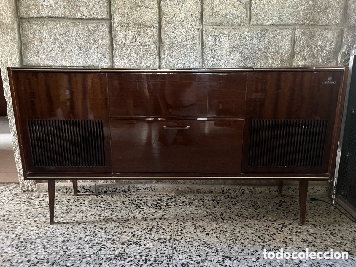 Vintage: Mueble tocadiscos Grundig &lsquo;60s