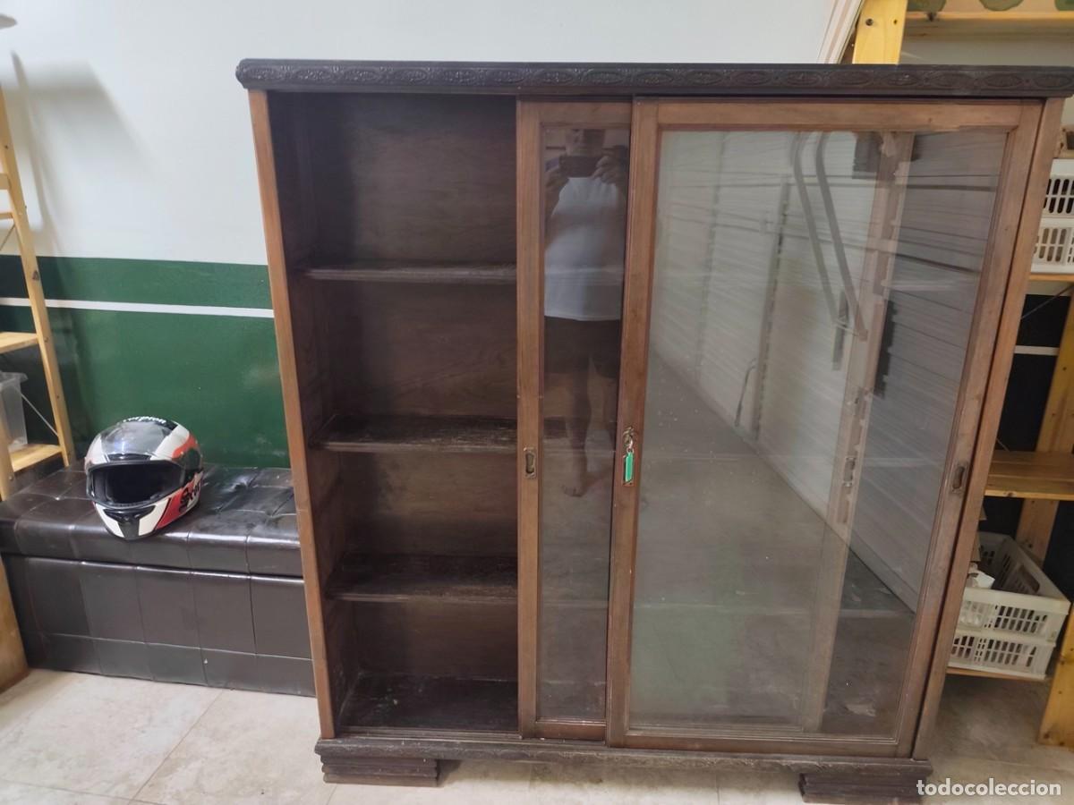 Vintage: ESTANTERIA ANTIGUA PARA RESTAURAR, UNOS 80 A&Ntilde;OS. EN ESPLUGUES (BARCELONA).