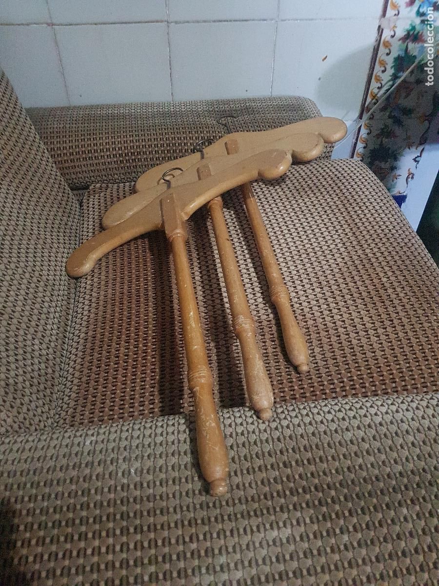 Vintage: TRES PERCHAS DE MADERA MAZIZA