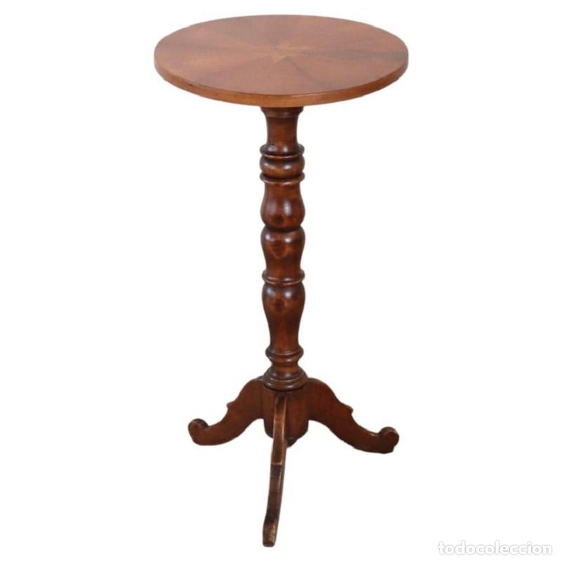 Vintage: Mesa auxiliar vintage con pedestal, de nogal, fabricada en Italia en la d&eacute;cada de 1990
