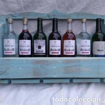 Vintage: Botellero rustico de 6 - 7 botellas y 4 copas grandes colgadas