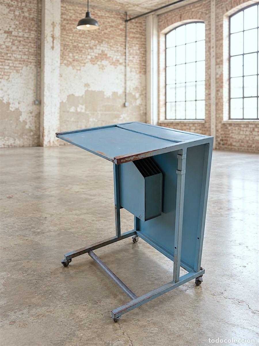 Vintage: MESA INDUSTRIAL MET&Aacute;LICA DE TALLER O F&Aacute;BRICA CON BANDEJA EXTRA&Iacute;BLE MESA ESCRITORIO MAQUINA ESCRIBIR