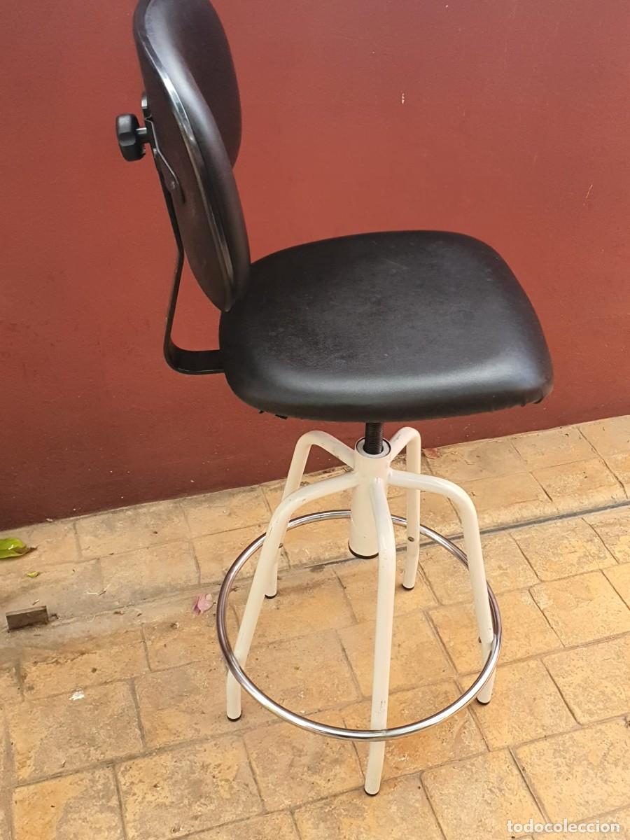 Vintage: Taburete Zeus Delaoliva - Negro/Blanco