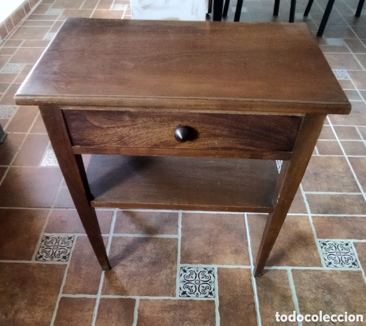 Vintage: Mesita de noche en madera