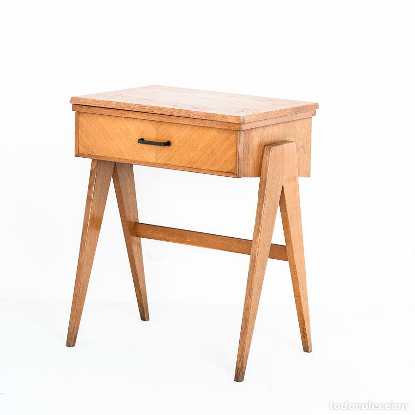 Vintage: C&oacute;nsola o mesa auxiliar vintage. Pies comp&aacute;s. Madera de roble - Francia, a&ntilde;os 60