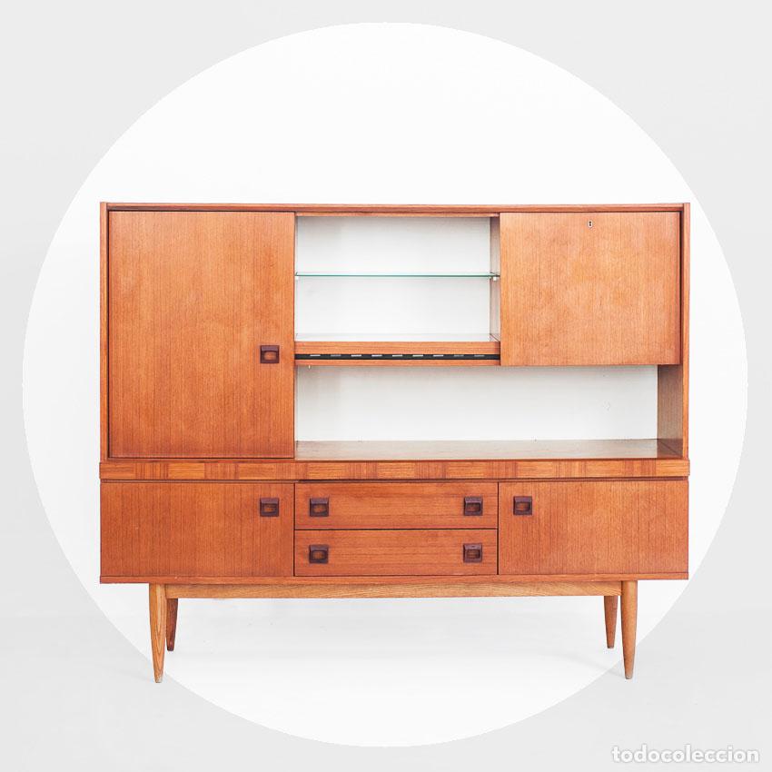 Vintage: Aparador alto vintage de estilo escandinavo. Madera de teca. francia, a&ntilde;os 60