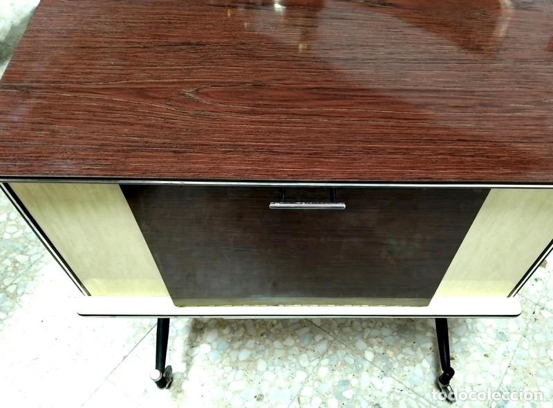 Vintage: Mueble Bar / Mesa TV Vintage A&ntilde;os 60/70 - Madera y F&oacute;rmica - &iexcl;Estado Impecable!