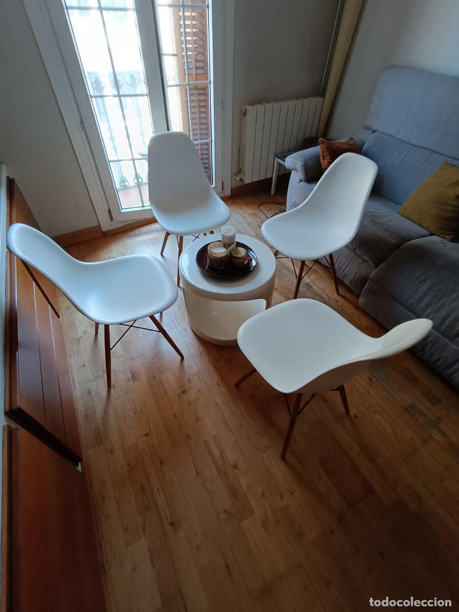 Vintage: Pack 4 Sillas Vitra Eames DSW Originales (Blanco / Madera)