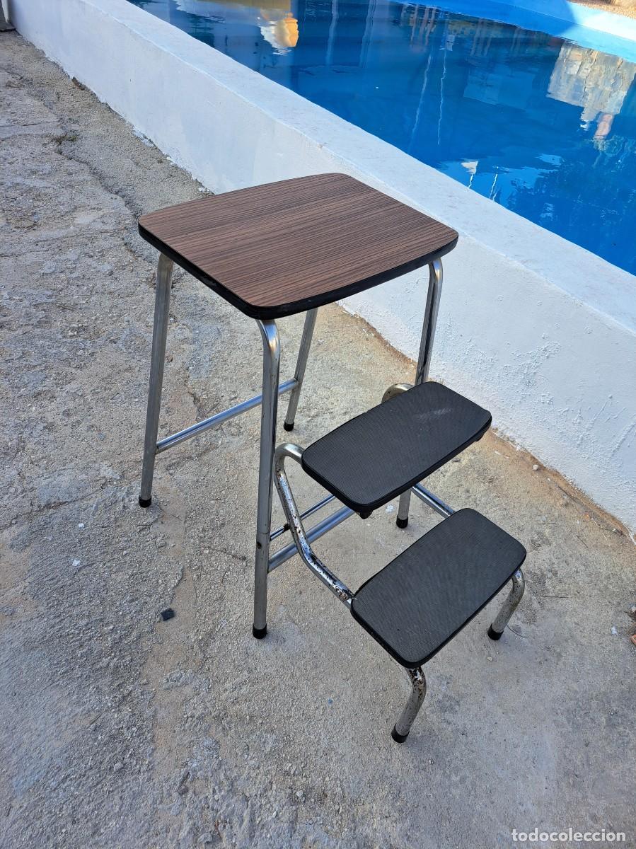Vintage: Taburete escalera plegable vintage con estructura cromada, d&eacute;cada de 1960. - Foto 4
