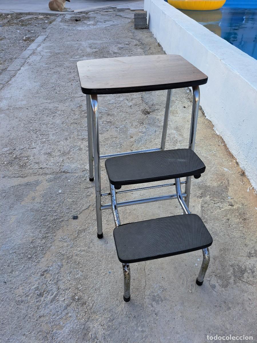 Vintage: Taburete escalera plegable vintage con estructura cromada, d&eacute;cada de 1960. - Foto 6