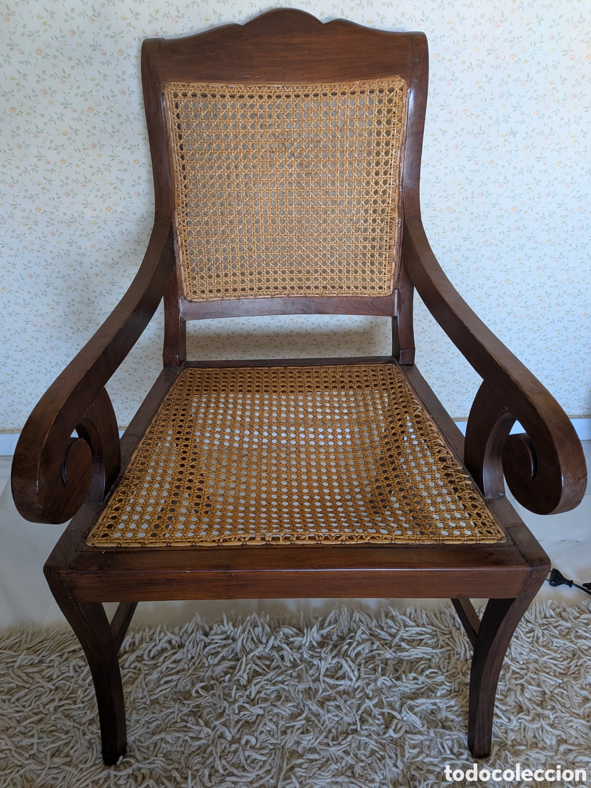 Vintage: Sill&oacute;n de madera y ratan