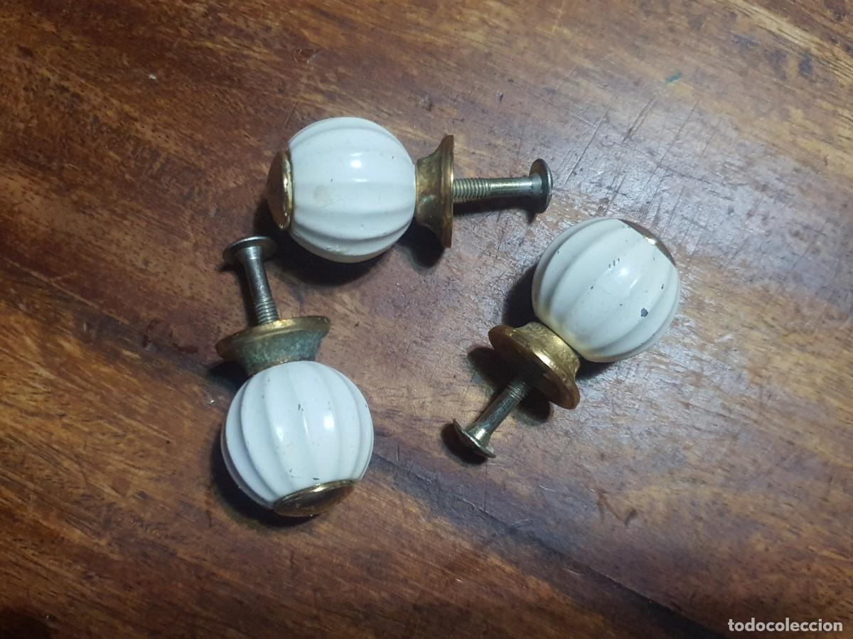 Vintage: Lote de 3 tiradores / pomos vintage de lat&oacute;n y metal blanco a&ntilde;os 60-70)