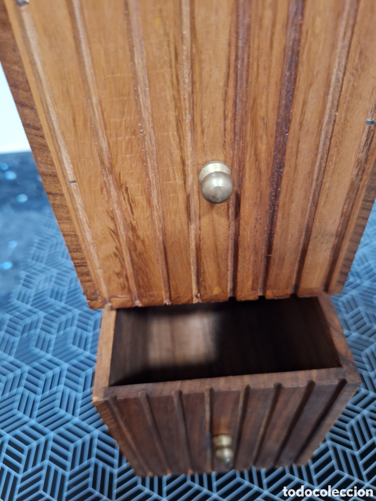 Vintage: Peque&ntilde;a cajonera de madera . - Foto 3
