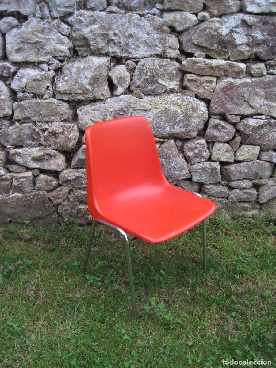 Vintage: SILLA DE PL&Aacute;STICO Y METAL - INDUSTRIAS FIGUERAS - I.F.S.A. - A&Ntilde;OS 70