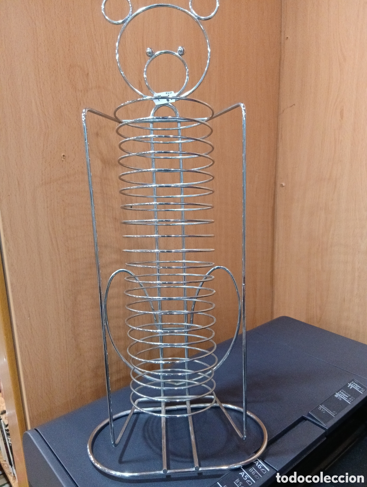 Vintage: Torre Porta cd alambre cromado con figura de gato. Capacidad 20 cd