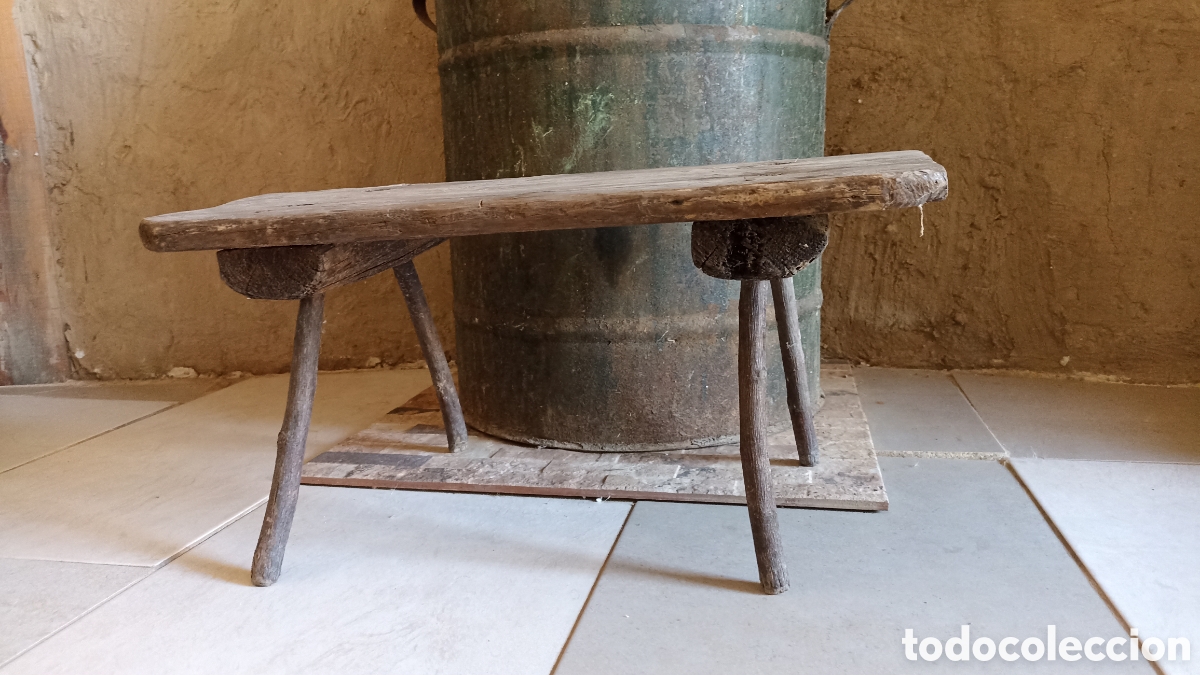 Vintage: Taburete / Banqueta R&uacute;stica Antigua de Madera Maciza (45 x 25 cm)