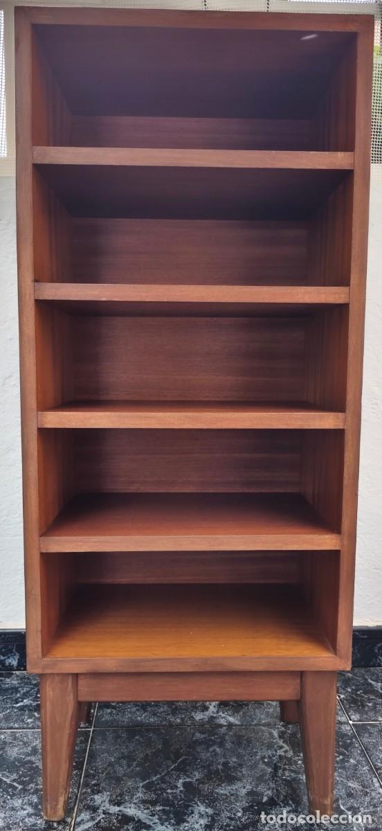 Vintage: ESTANTER&Iacute;A VINTAGE VERTICAL DE MADERA CON DISE&Ntilde;O DE ESTILO N&Oacute;RDICO O ESCANDINAVO (MID CENTURY)