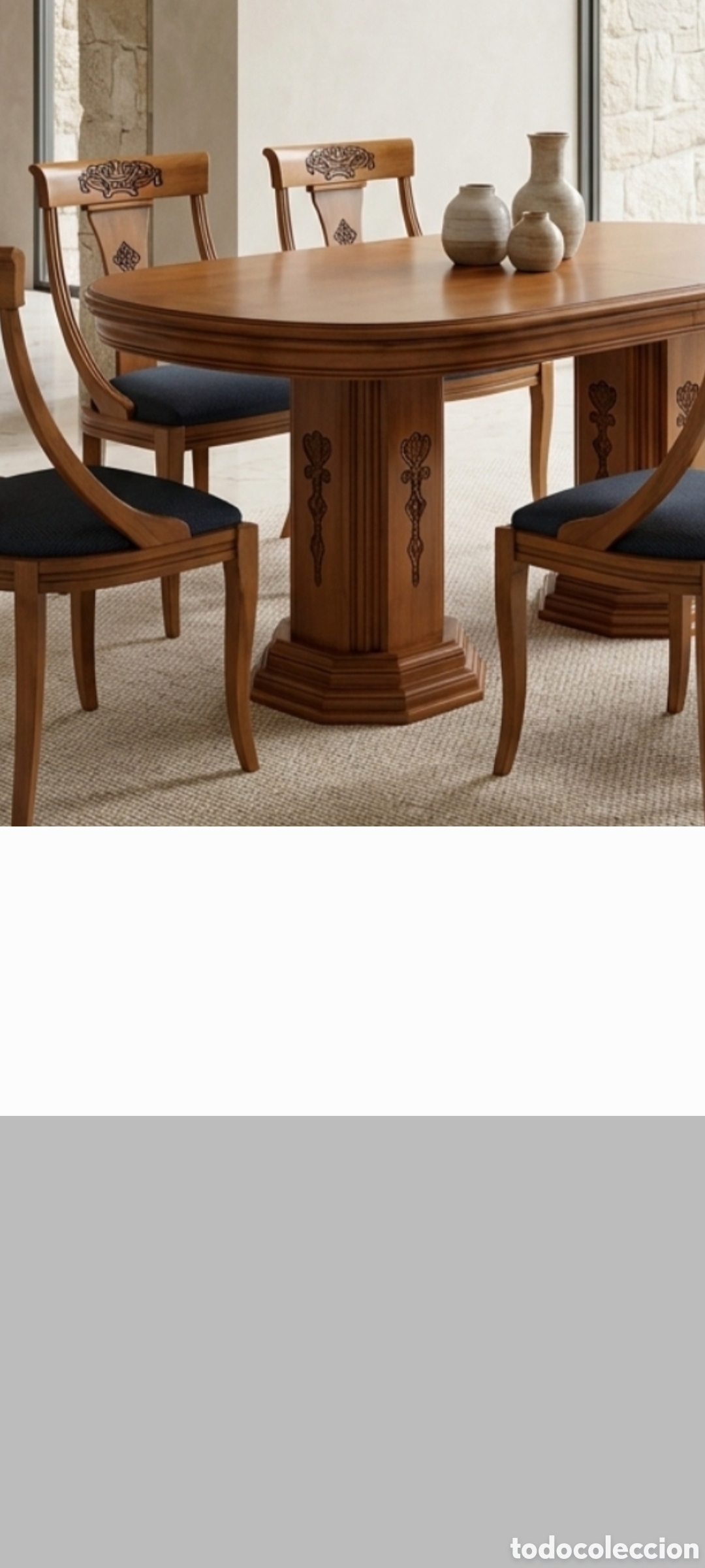 Vintage: Mesa de comedor con seis sillas.