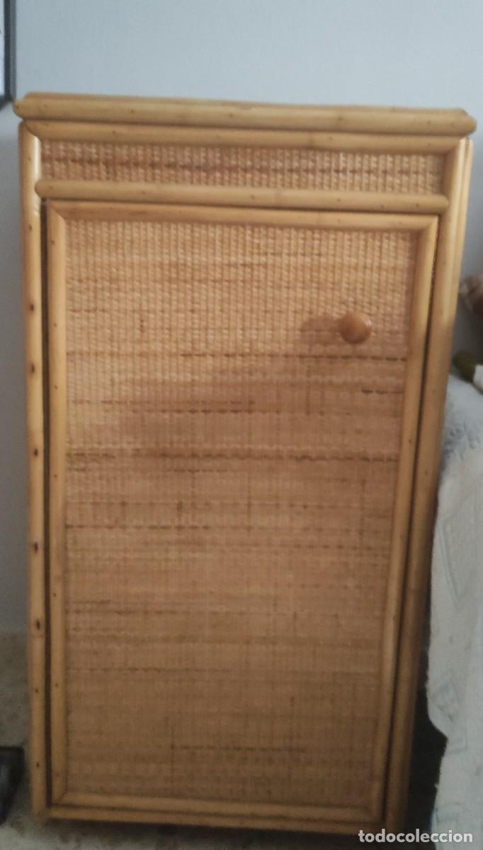 Vintage: Zapatero vintage de materiales naturales