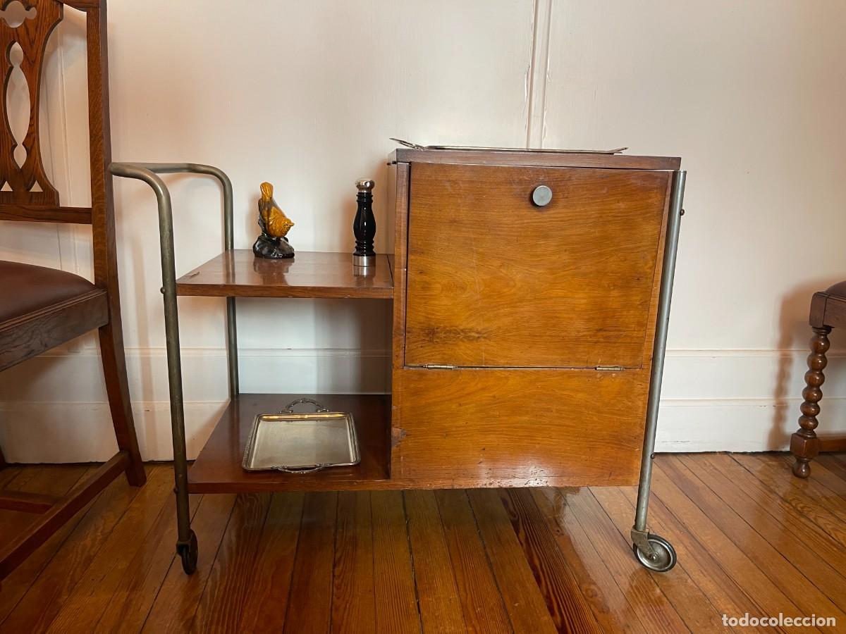 Vintage: Mueble bar vintage de madera y metal con ruedas. Camarera. SOLO RECOGIDA BILBAO, SIN ENV&Iacute;O