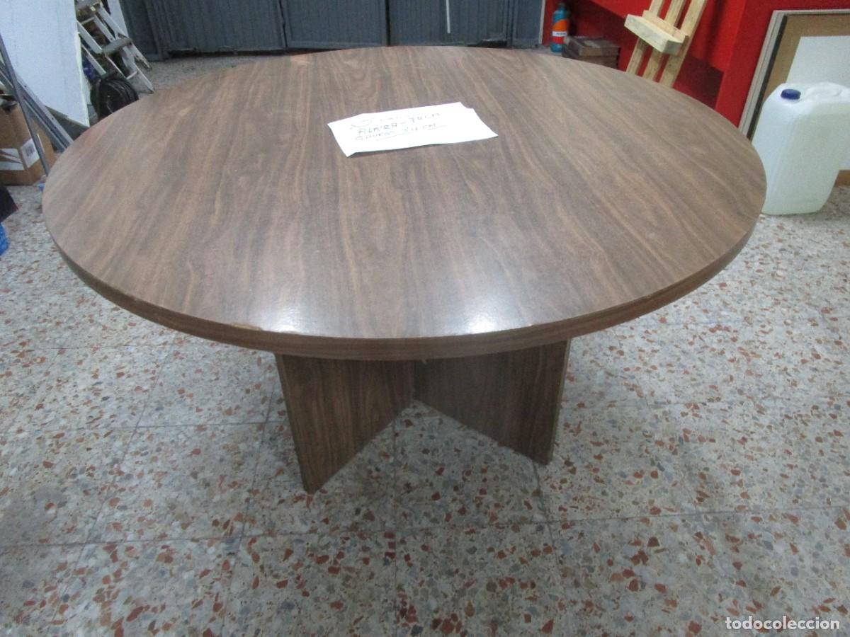 Vintage: ROBUSTA MESA CIRCULAR DE JUNTAS REUNIONES ETC - 130CM DIAMETRO 74 ALTO, TABLERO DE 3CM GRUESO. + IN