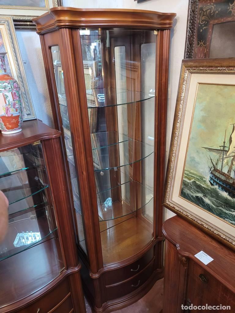 Vintage: VITRINA ALTA DE MADERA Y CRISTAL - Foto 2