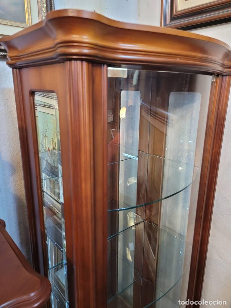Vintage: VITRINA ALTA DE MADERA Y CRISTAL - Foto 3
