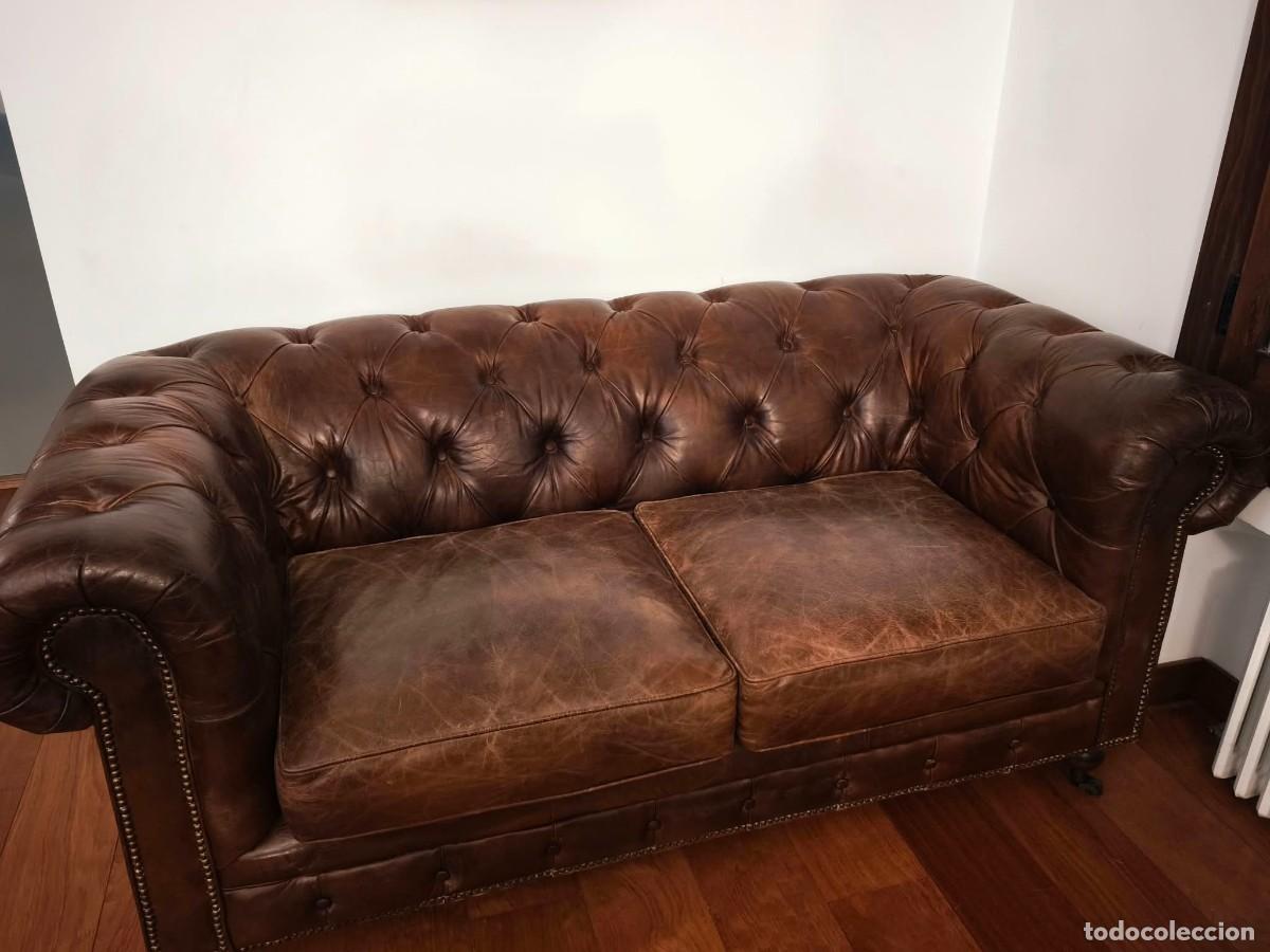 Vintage: Sof&aacute; Chesterfield de cuero de estilo cl&aacute;sico