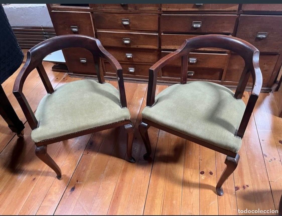 Vintage: Sillones antiguos de madera tapizados