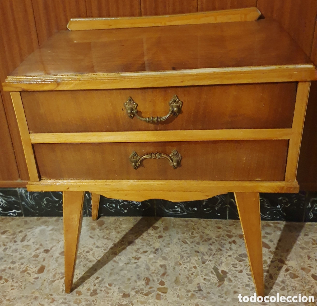 Vintage: Mesita de noche a&ntilde;os 60
