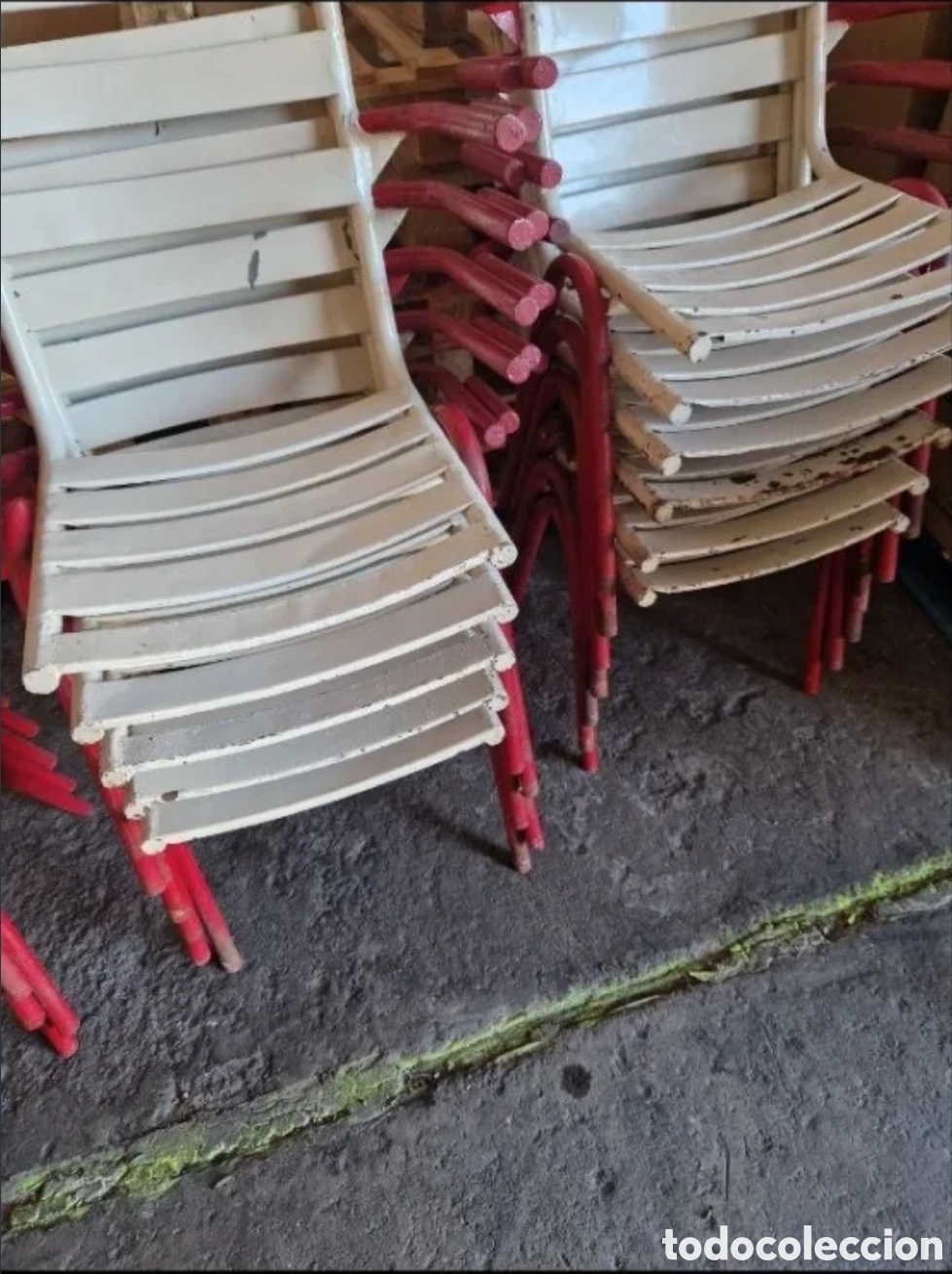 Vintage: Set de 24 Sillas de Hierro