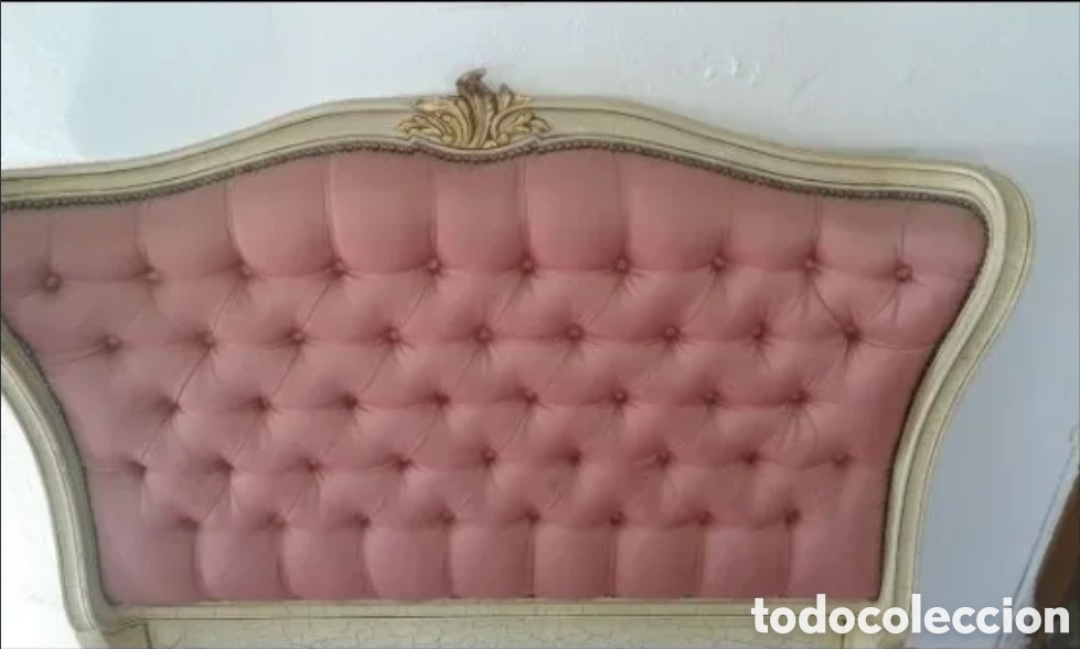 Vintage: Camas completas de capitone rosa, juego de dos.