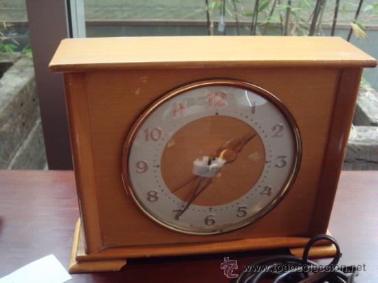 Vintage: RELOJ MADERA - Foto 1