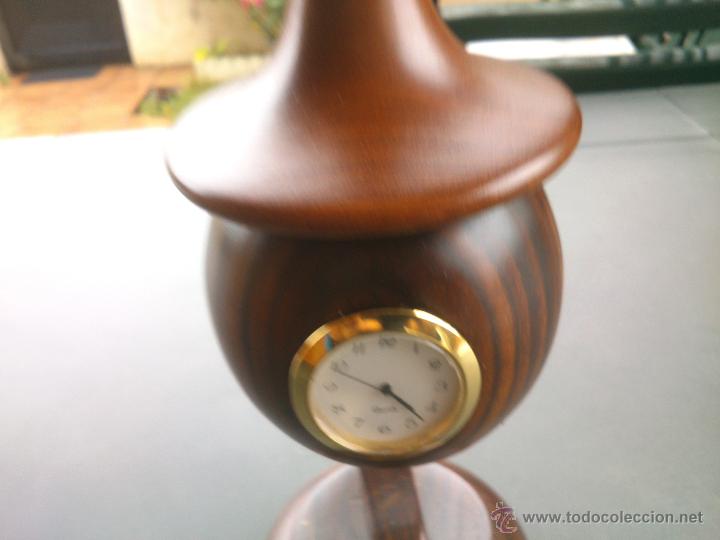 Vintage: PEANA DE MADERA CON RELOJ COLGADO - Foto 3