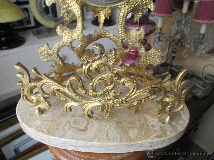 Vintage: RELOJ DE SOBRE MESA DE BRONCE DORADO Y BASE DE MARMOL - Foto 4