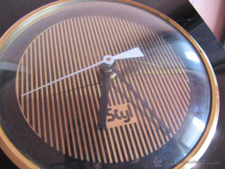 Vintage: RELOJ VINTAGE STYL FUNCIONANDO - Foto 5