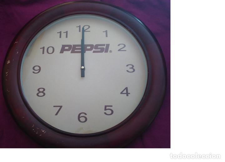 Vintage: RELOJ DE PEPSI COLA CON MARCO DE MADERA - Foto 3