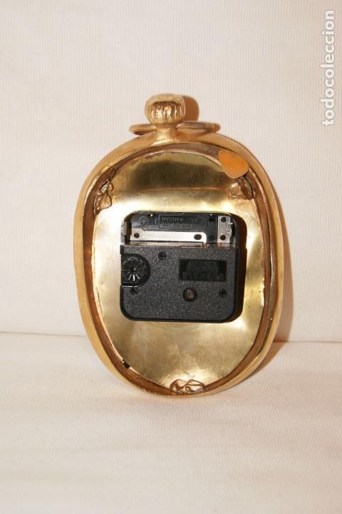 Vintage: Reloj de cobre deformado - Foto 2