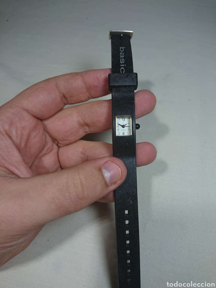 Vintage: Reloj Quartz Basic Accesories con correa de goma - Foto 1