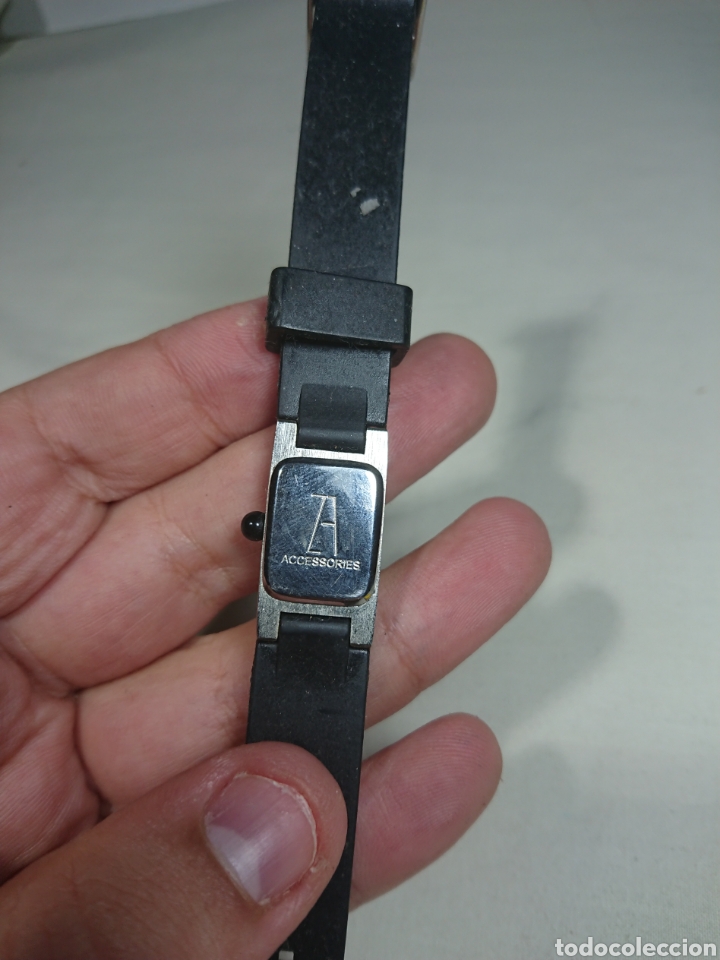 Vintage: Reloj Quartz Basic Accesories con correa de goma - Foto 3