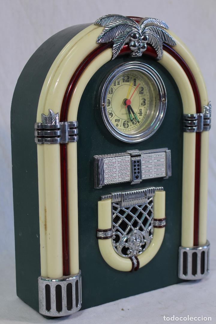 Vintage: reloj quartz retro con luz - Foto 3