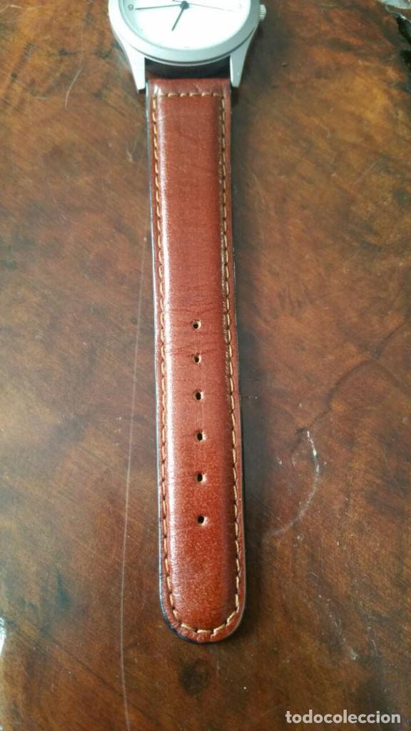 Vintage: RELOJ QUARTZ FUNCIONANDO BEAGLE DOORS - Foto 2