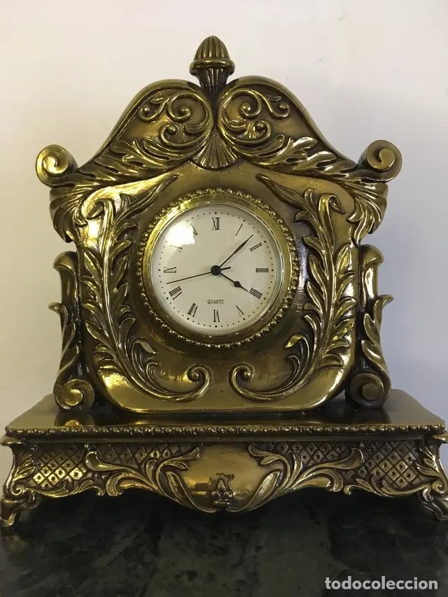 Vintage: Reloj cl&aacute;sico en bronce - Foto 1