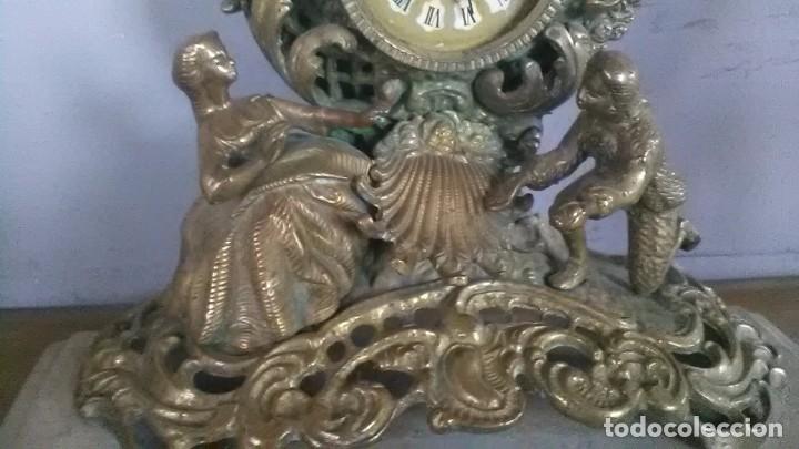 Vintage: Reloj sobre mesa bronce - Foto 2 - 209326713