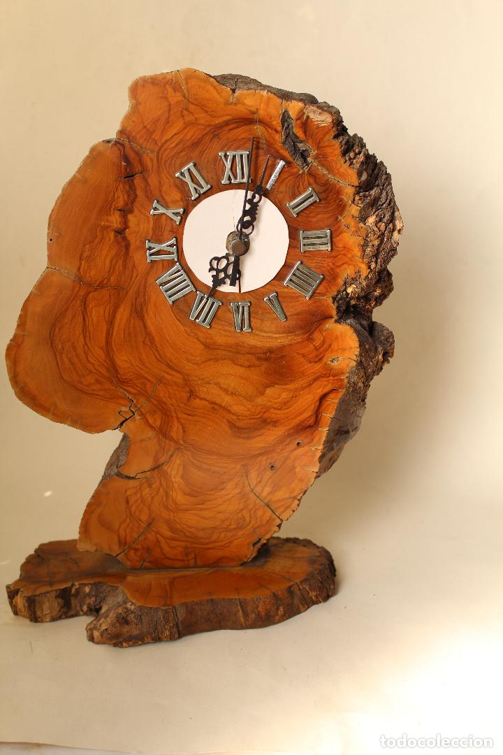 Vintage: reloj tronco de olivera - Foto 3