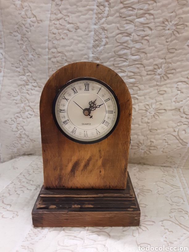 Vintage: Bonito reloj de madera - Foto 1